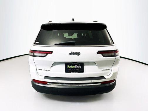 2022 Jeep Grand Cherokee L Laredo