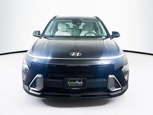 Abyss Black Pearl 2024 Hyundai KONA SEL