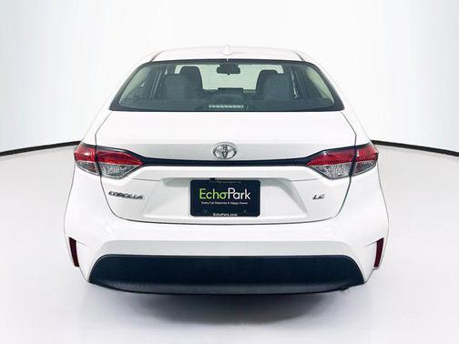 Ice Cap 2024 Toyota Corolla LE
