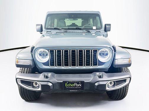 Anvil Clearcoat 2025 Jeep Wrangler 4xe Sahara