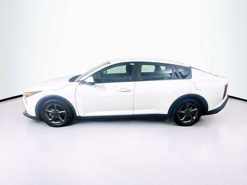 Snow White Pearl 2025 Kia K4 LXS