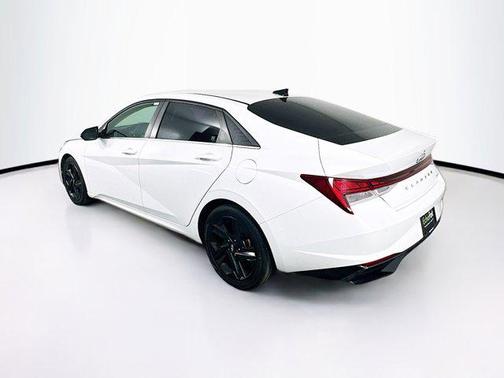 2021 Hyundai ELANTRA Limited