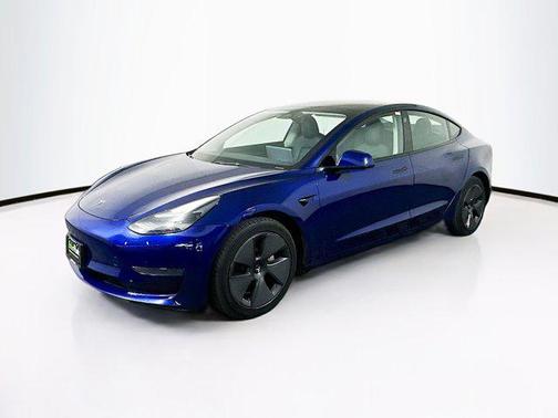 2022 Tesla Model 3 Standard Range