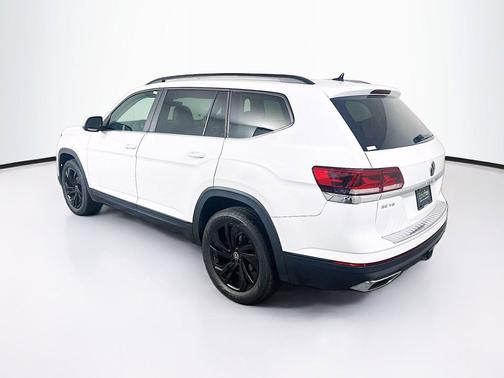 Pure White 2023 Volkswagen Atlas 3.6L SE w/Technology