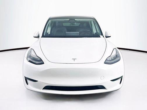 2021 Tesla Model Y Standard Range Rear-Wheel Drive