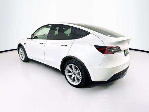 2021 Tesla Model Y Standard Range Rear-Wheel Drive