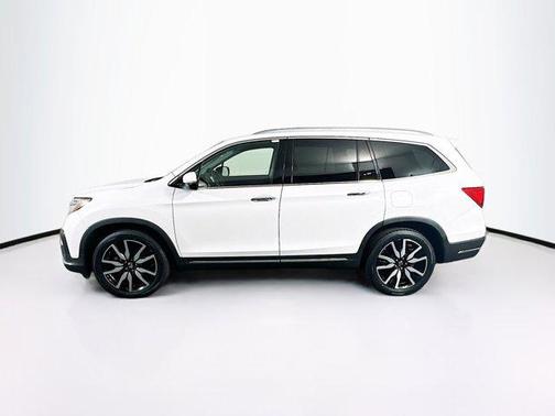 2022 Honda Pilot Touring 8-Passenger