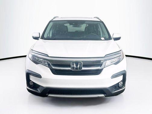 2022 Honda Pilot Touring 8-Passenger