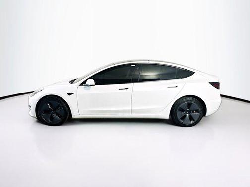 2022 Tesla Model 3 Standard Range
