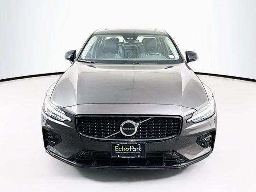 2025 Volvo S60 B5 Core