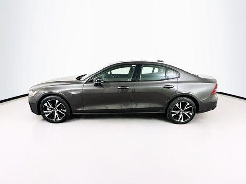 2025 Volvo S60 B5 Core