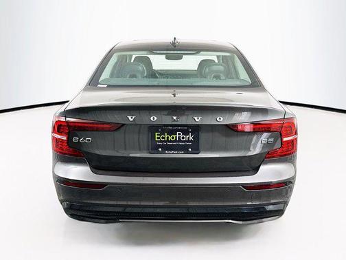 2025 Volvo S60 B5 Core