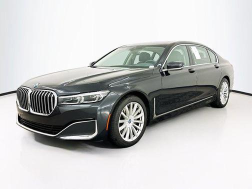 2022 BMW 740 i xDrive