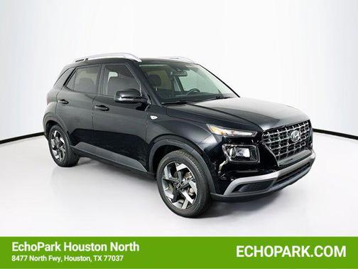 Black Noir Pearl 2022 Hyundai VENUE SEL