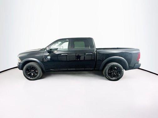 2024 RAM 1500 Classic Warlock Crew Cab 4x2 5'7' Box