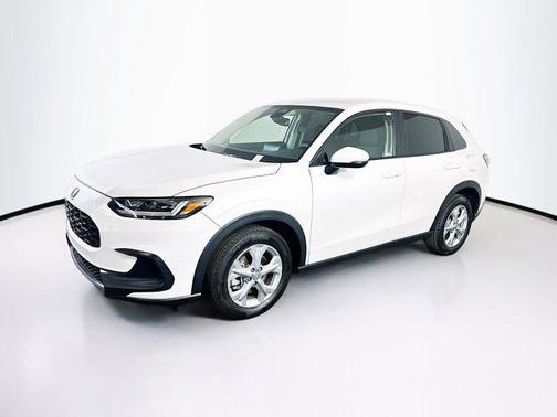Platinum White Pearl 2023 Honda HR-V LX