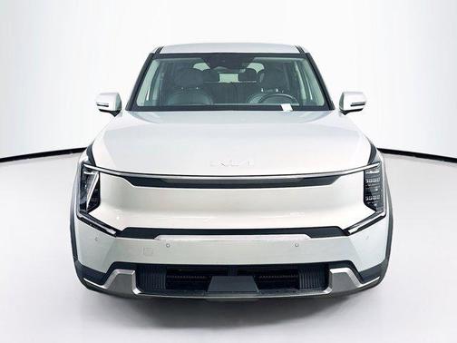 2024 Kia EV9 Light Long Range