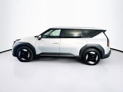2024 Kia EV9 Light Long Range