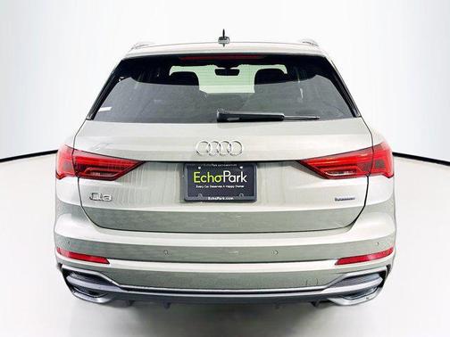 2024 Audi Q3 Premium 45 TFSI S line quattro Tiptronic