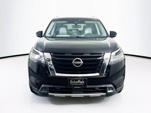 2022 Nissan Pathfinder SL 2WD