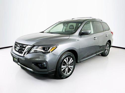 2019 Nissan Pathfinder SL