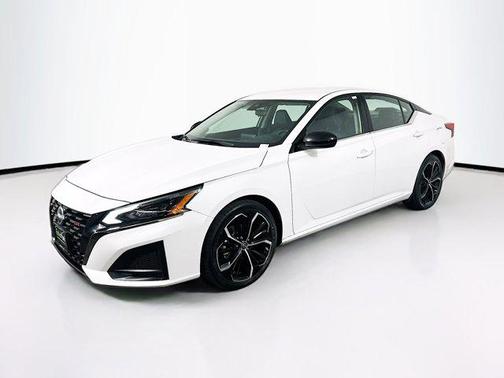 2024 Nissan Altima SR FWD