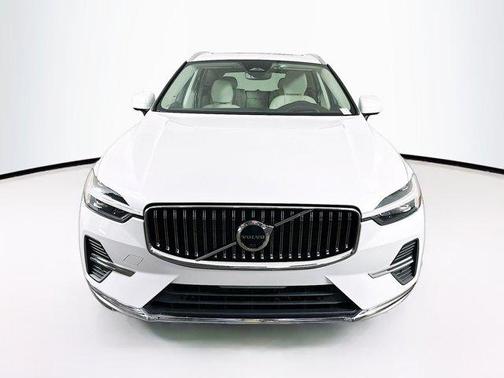 2022 Volvo XC60 B5 Inscription