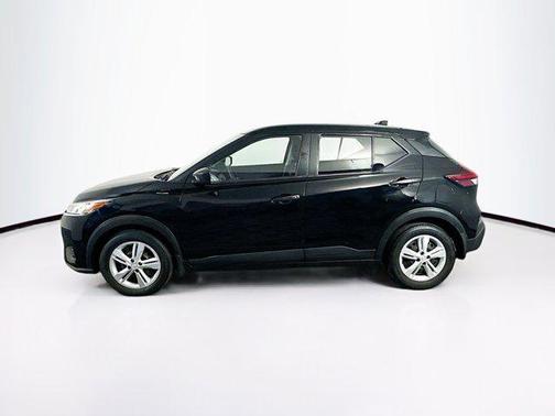 2022 Nissan Kicks S
