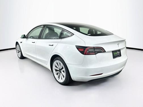 Pearl White Multi-Coat 2023 Tesla Model 3 Standard Range