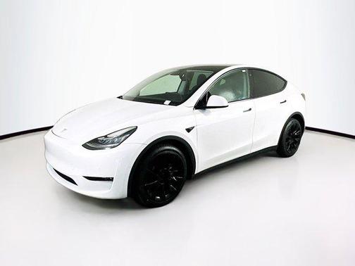 2022 Tesla Model Y Long Range Dual Motor All-Wheel Drive