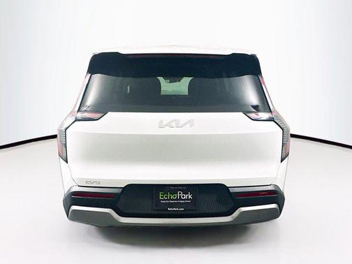 2024 Kia EV9 Light Long Range