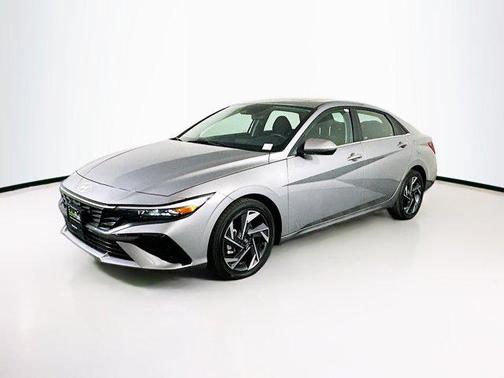 2025 Hyundai ELANTRA SEL