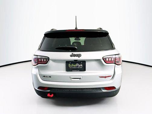 Silver Zynith Metallic Clearcoat 2025 Jeep Compass Trailhawk