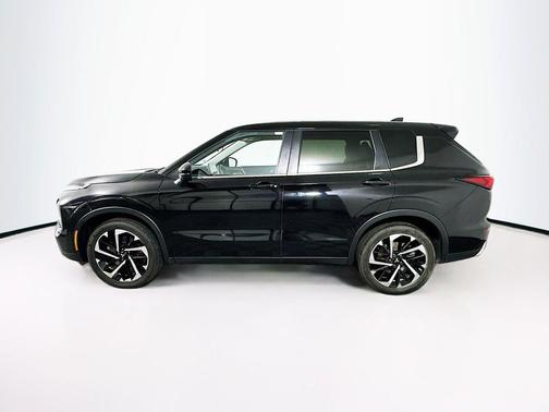 Graphite Gray 2024 Mitsubishi Outlander SE