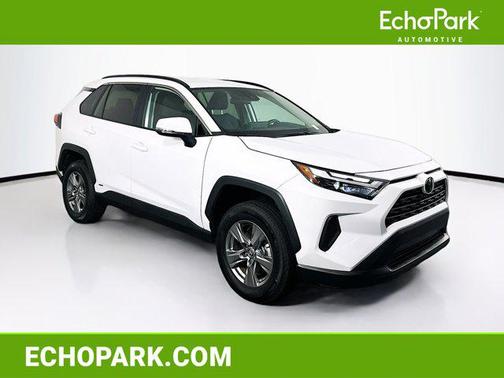 2025 Toyota RAV4 Hybrid XLE