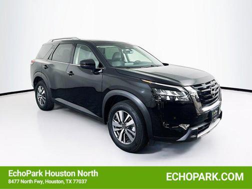 2025 Nissan Pathfinder SL FWD