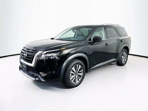 2025 Nissan Pathfinder SL FWD