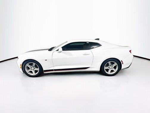 Summit White 2017 Chevrolet Camaro 1LT