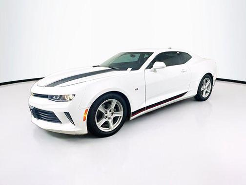 Summit White 2017 Chevrolet Camaro 1LT