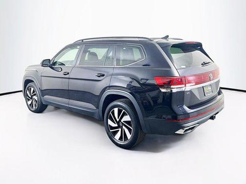 2025 Volkswagen Atlas 2.0T SE w/Technology 4MOTION