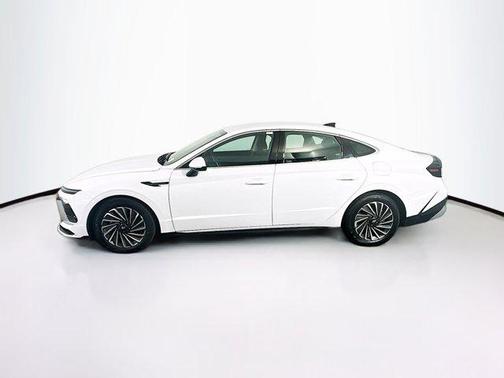 2025 Hyundai SONATA Hybrid SE