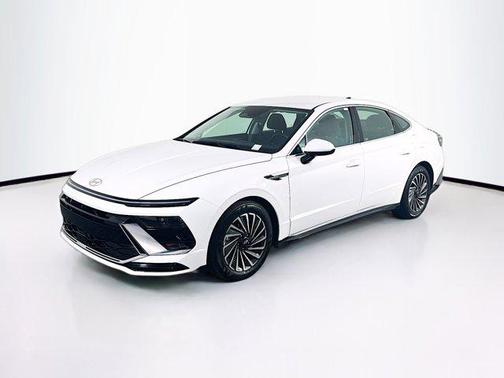 2025 Hyundai SONATA Hybrid SE