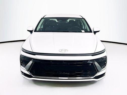 2025 Hyundai SONATA Hybrid SE