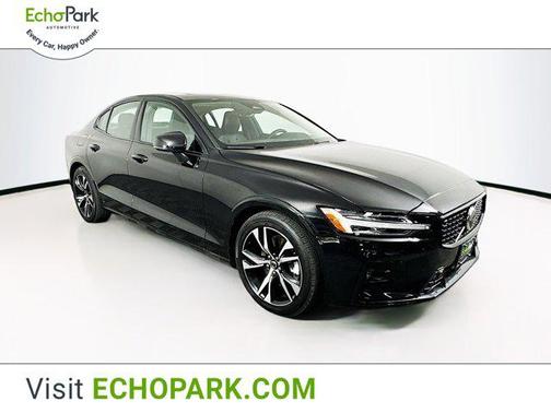 2024 Volvo S60 B5 Core Dark Theme