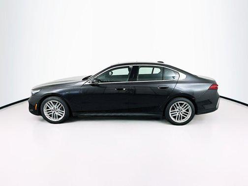 2025 BMW 530 i