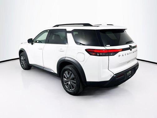 Glacier White 2025 Nissan Pathfinder SV 4WD