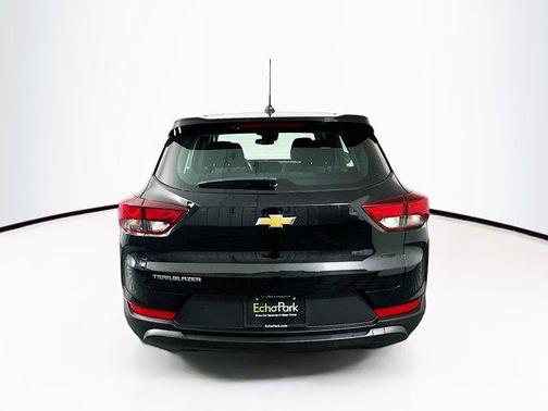 Mosaic Black Metallic 2024 Chevrolet Trailblazer LS