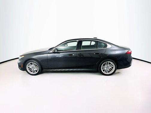 2024 BMW 530 i