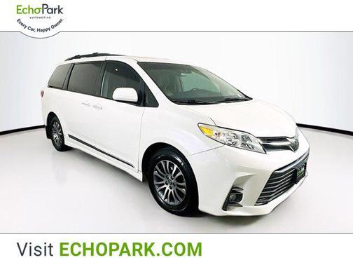 2020 Toyota Sienna XLE Premium