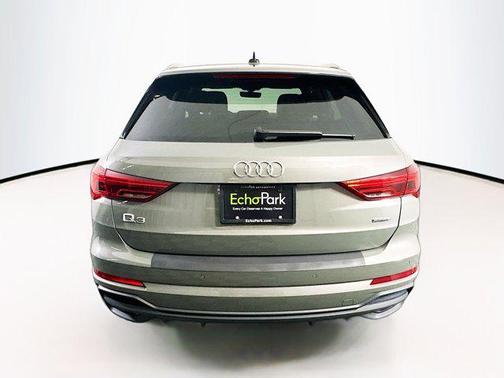 2024 Audi Q3 Premium 45 TFSI S line quattro Tiptronic